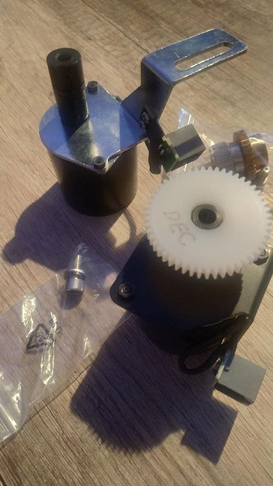 Moteurs SW RA / DEC pour EQ3-2 et Raquette modifiée ST4