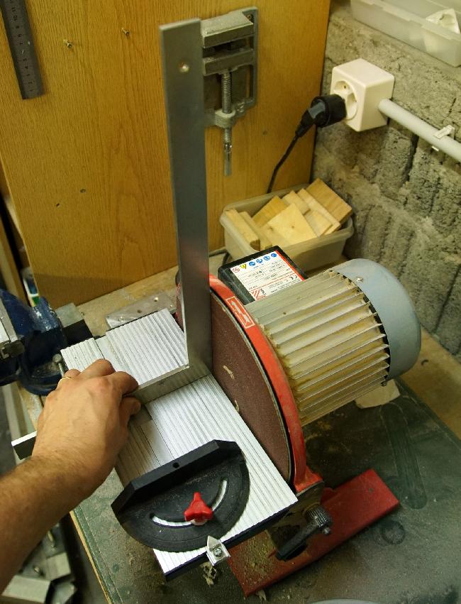 Mise d'équerre Vertical