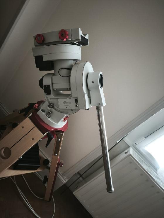 télescope,  monture, caméra et accessoires.