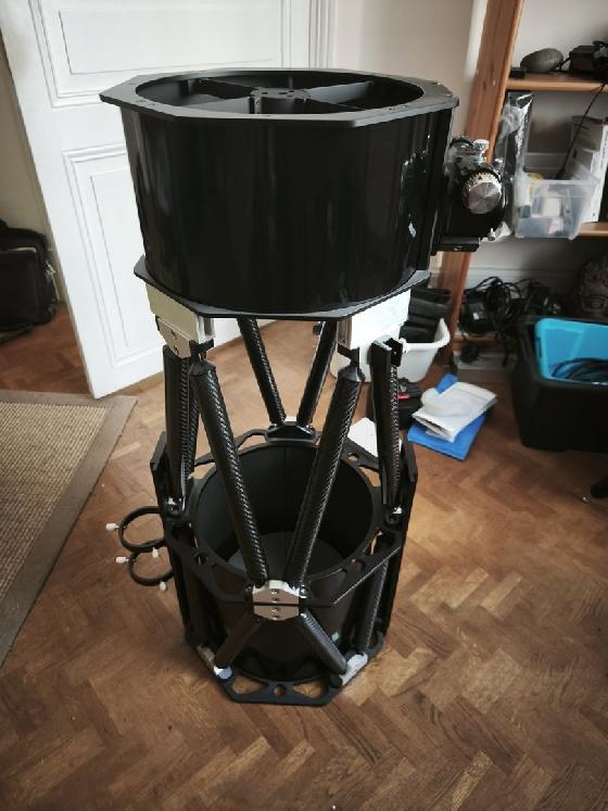 télescope,  monture, caméra et accessoires.