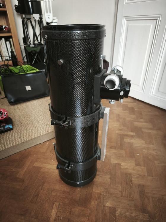 télescope,  monture, caméra et accessoires.