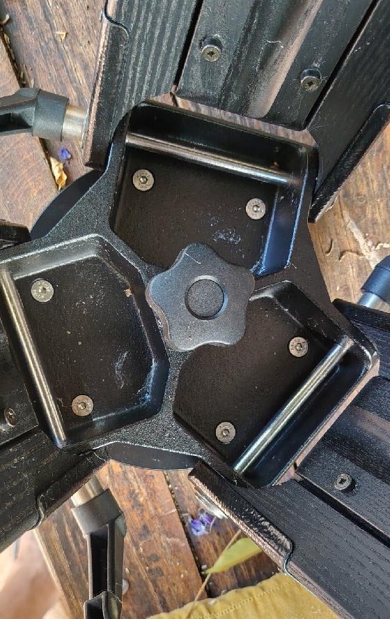 Trépied PLANET Berleback EQ8
