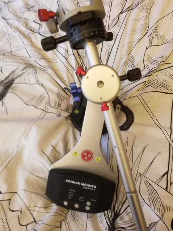 Monture nomade Fornax Mount Lightrack II avec table FMW 200