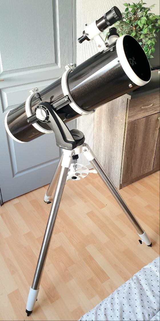 Sky-Watcher 200/1000 sur AZ4 