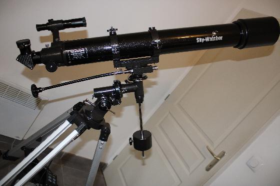 Lunette Skywatcher 90/900 sur EQ-2 motorisée