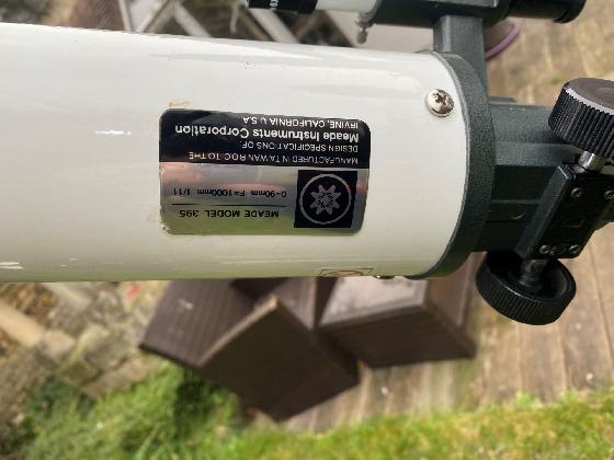 Lunette Meade 90/1000 sur monture EQ3/2 motorisée 2 axes