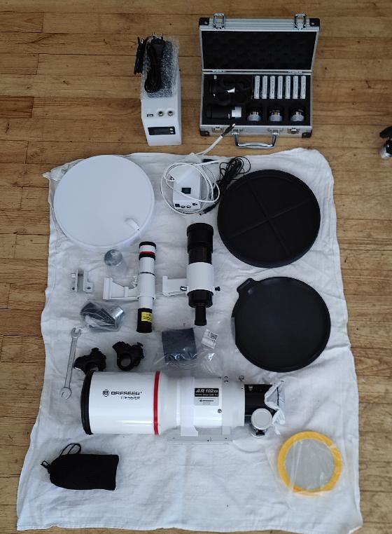 Télescope Skywatcher Skymax 180, Bresser AS102xs, Losmandy AZ8 motorisée et accessoires