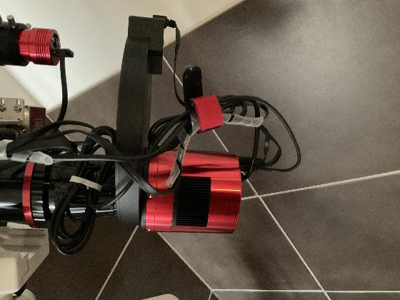 ensemble ZWO ASI 2600MM Pro, roue à filtres et filtres.