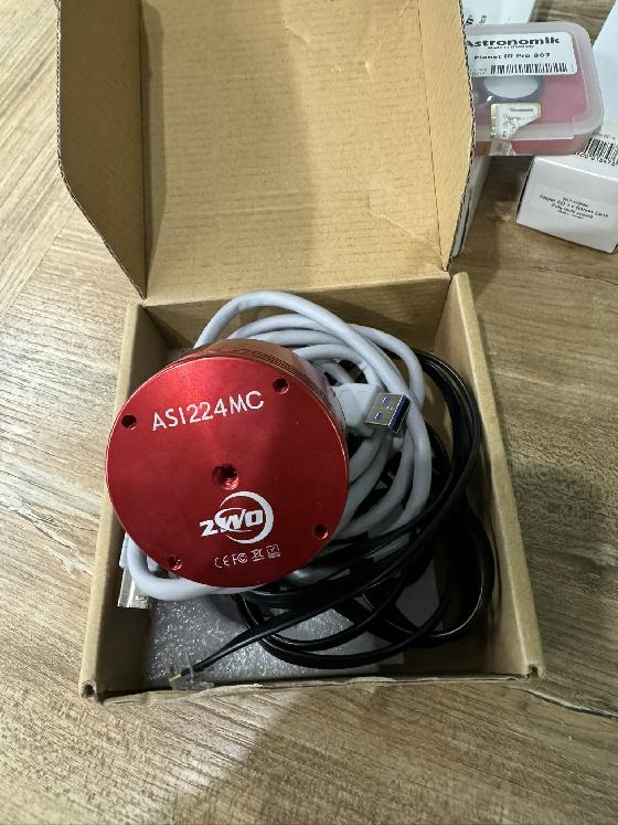 Caméra Asi 224mc + filtres Ir et 807