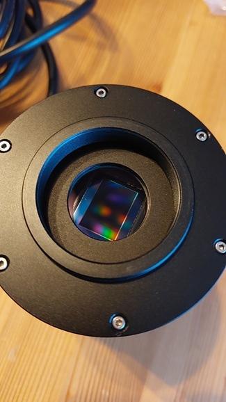 Bonjour,  pour financer un autre projet, notre association vends une caméra couleur qui est en excellent état.  Comme indiqué dans l'annonce c'est une Altair Hypercam 294C PRO TEC qui a la p