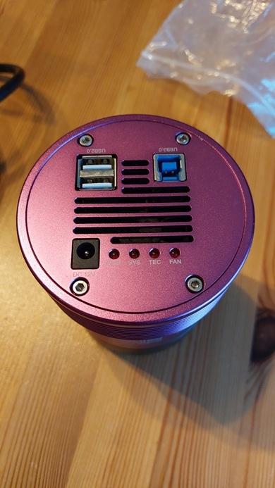 Bonjour,  pour financer un autre projet, notre association vends une caméra couleur qui est en excellent état.  Comme indiqué dans l'annonce c'est une Altair Hypercam 294C PRO TEC qui a la p