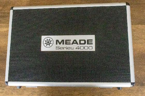 Coffret Meade Series 4000 – 6 oculaires Super Plössl + accessoires