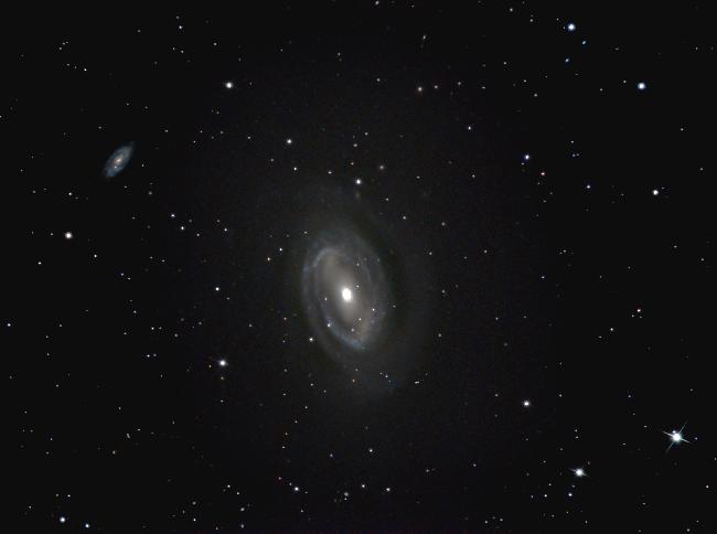 NGC4725