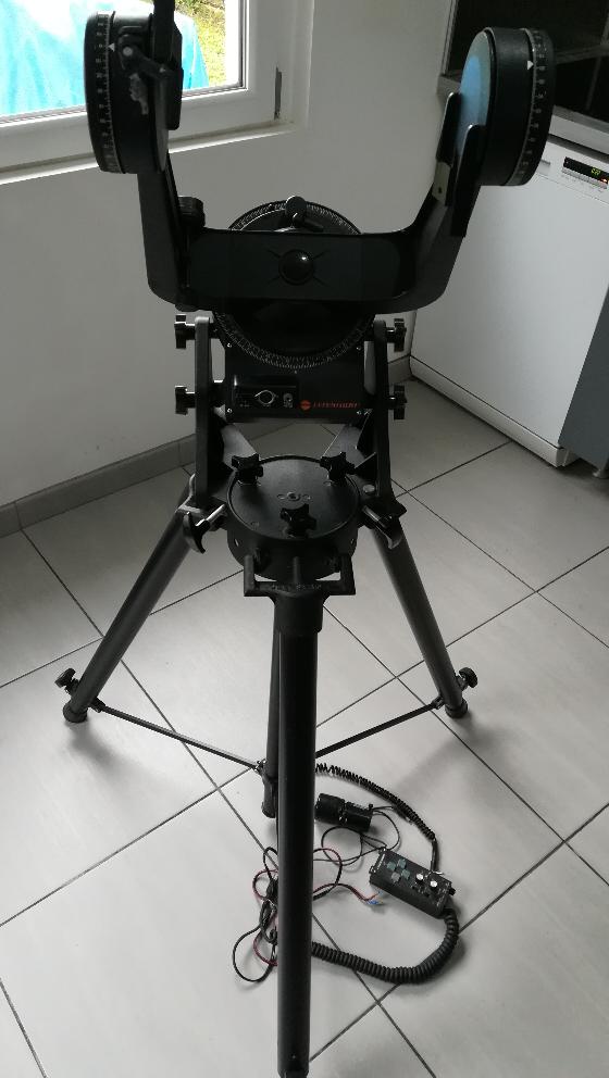 Trépied + table équatoriale + fourche Celestron
