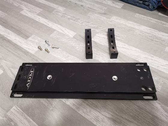 Queue d'aronde Losmandy C8