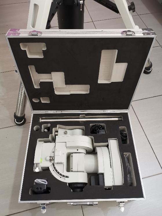 Ioptron CEM60 + trépied colonne Ioptron 