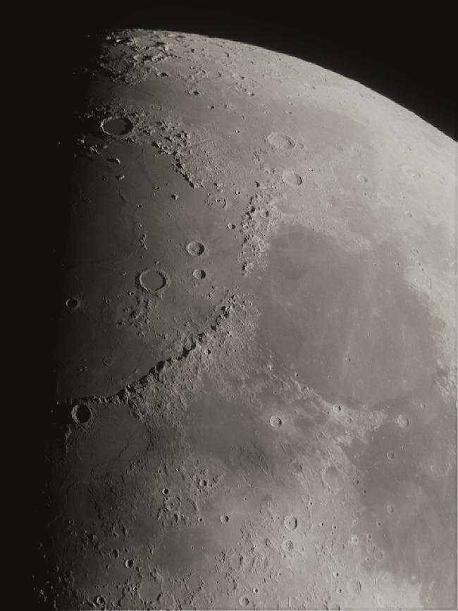 Lune - massifs montagneux