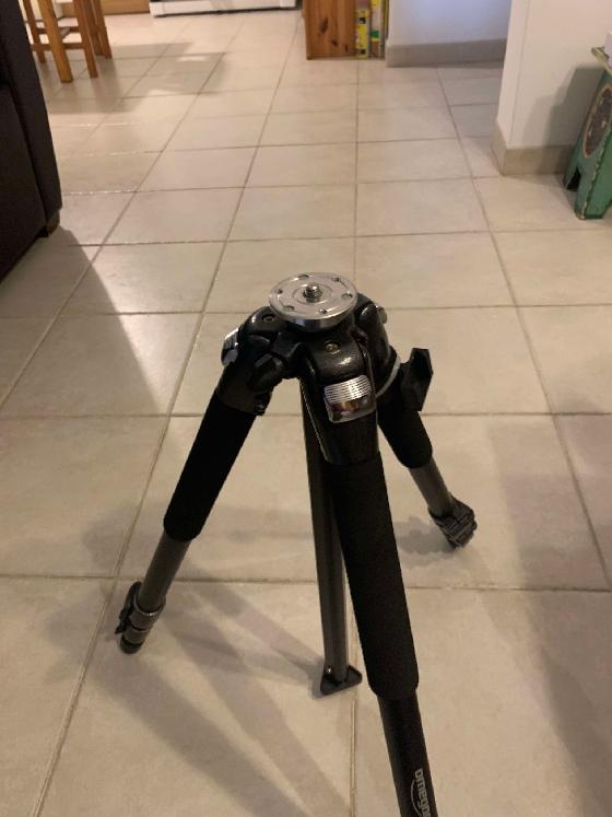 trépied léger capacité 12 kilo
