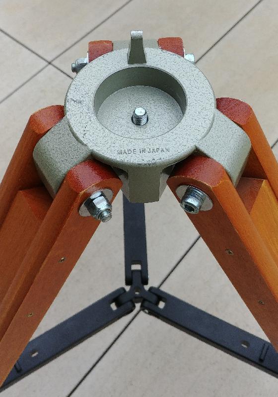 Platine Vixen GP sur petit trépied bois