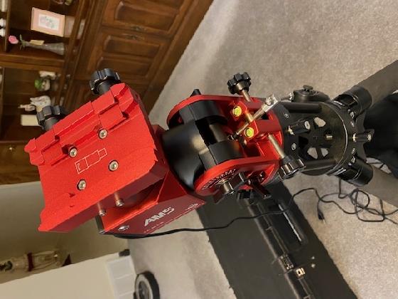 ZWO AM5 , trépied et étui d'expédition