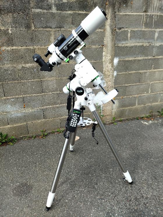 Lunette 80ED sur monture HEQ5 + valise et accessoires + réducteur/correcteur 0,85 SW