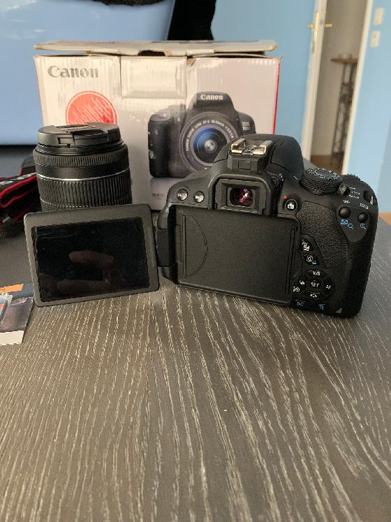 Canon EOS 700D défiltré astrodon + accessoires