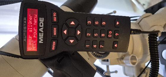 Télescope maksutov 180mn Monture équatoriale goto