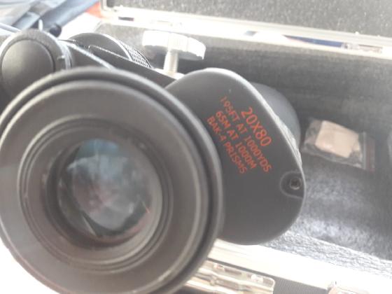 Jumelle celestron 20x80