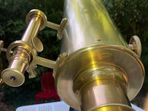 Bardou 110 mm sur trépied avec chercheur et oculaire terrestre