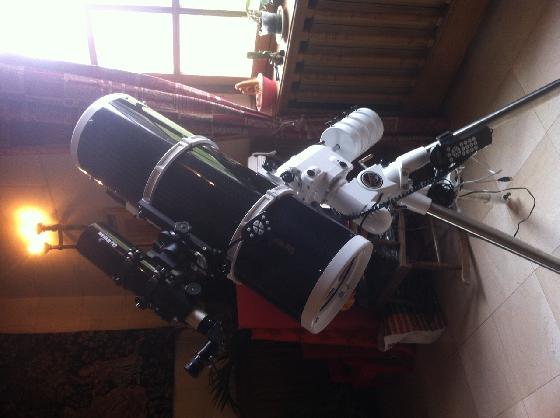 Télescope Sky-watcher carbone D=254 X F=1000 EQ6pro et accessoires pour Photo