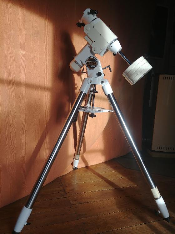HEQ5 pro goto 8"  200/800 F4   Newton-Photo Map motoriser état neuf