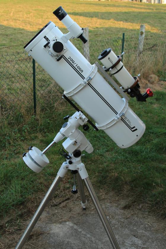 Télescope Newton 200/1000 avec monture equatoriale