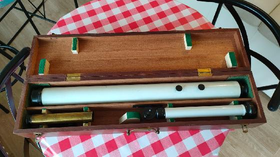 2 lunettes E.Vion France ; 40 et 50 mm 