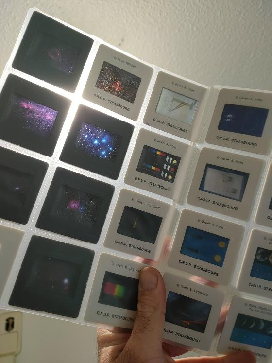 Lot 32 livres magasines et diapos 