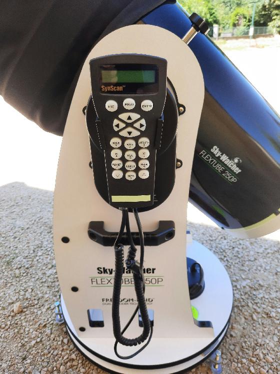 Skywatcher FlexTube 250P Go-To 