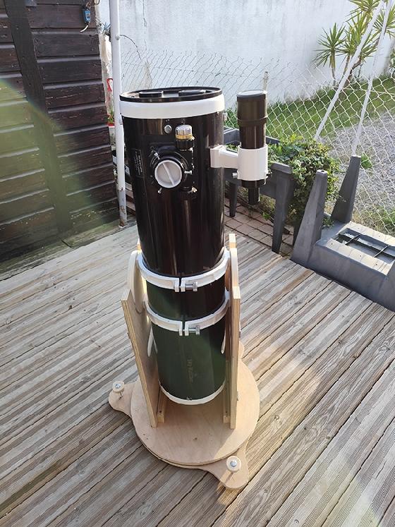 Tube Skywatcher 200 x 1000 monté en Dobson
