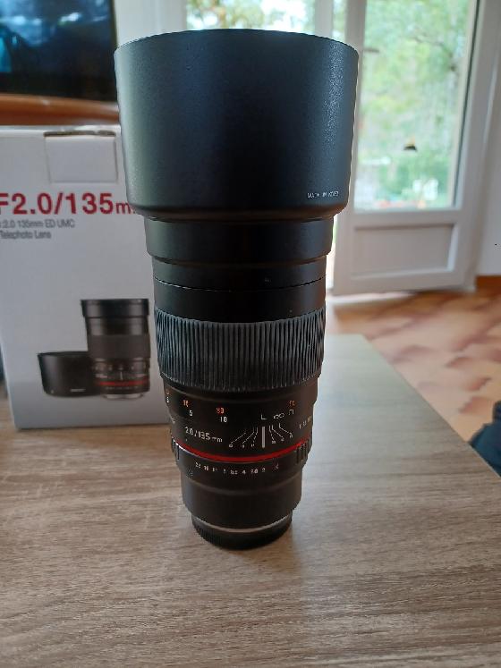Samyang 135 mm F/2 monture Fujifilm