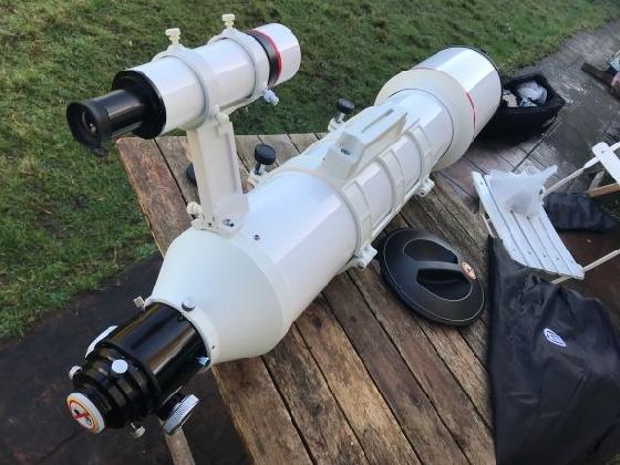 Refracteur Bresser Petzval AC 152S/760 F5 Messier OTA + Accessoires 