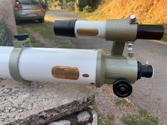 VIXEN CUSTOM 80M JAPAN with accessories - 80/910 & F11,4 - 1982