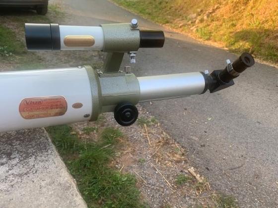 VIXEN CUSTOM 80M JAPAN with accessories - 80/910 & F11,4 - 1982