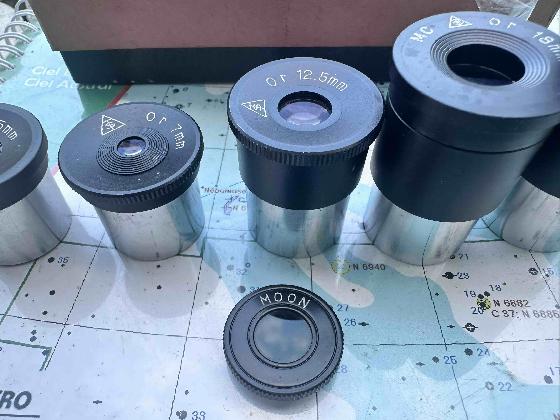 Takahashi Eyepieces Set - Made in Japan - coulant 24,5mm (image 1)  Takahashi Eyepieces Set - Made in Japan - coulant 24,5mm (image 2) Takahashi Eyepieces Set - Made in Japan - coulant 24,5mm (image 3