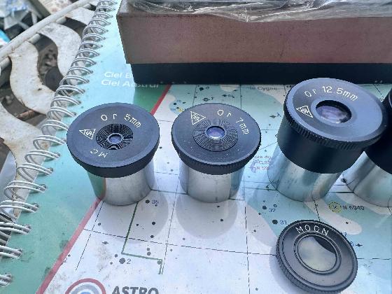 Takahashi Eyepieces Set - Made in Japan - coulant 24,5mm (image 1)  Takahashi Eyepieces Set - Made in Japan - coulant 24,5mm (image 2) Takahashi Eyepieces Set - Made in Japan - coulant 24,5mm (image 3