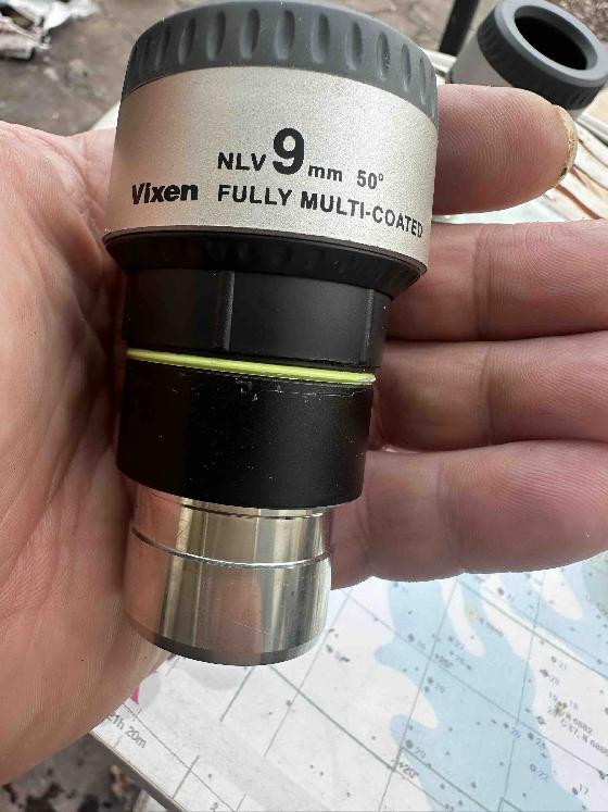 VIXEN Set de 3 oculaires NLV 4mm, 9mm 15mm "TWIST UP" made in Japan