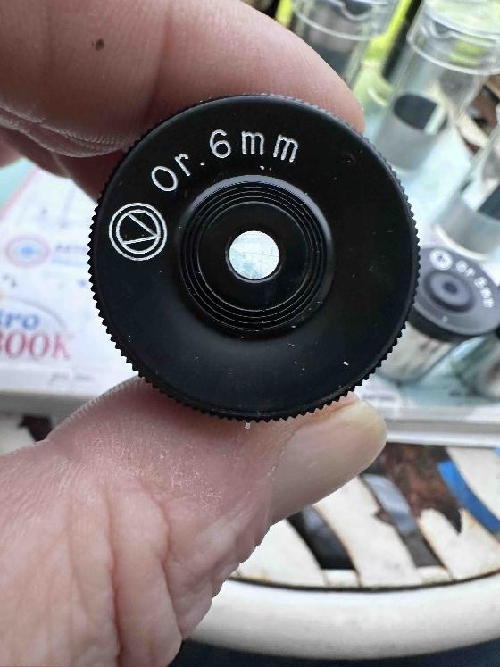 VIXEN Set de 11 oculaires 0,965" de 4mm à 40mm Japan avec boite Vixen jaune fluo