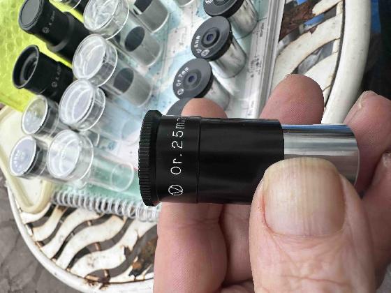 VIXEN Set de 11 oculaires 0,965" de 4mm à 40mm Japan avec boite Vixen jaune fluo