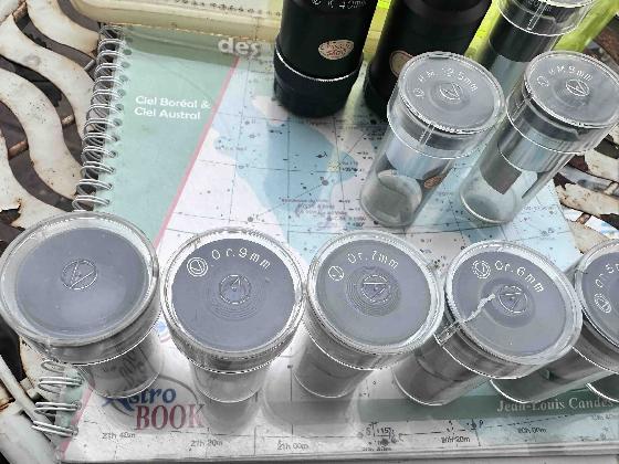 VIXEN Set de 11 oculaires 0,965" de 4mm à 40mm Japan avec boite Vixen jaune fluo