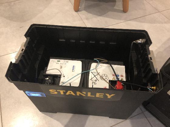 Caisse avec batterie 80ah optimisée 