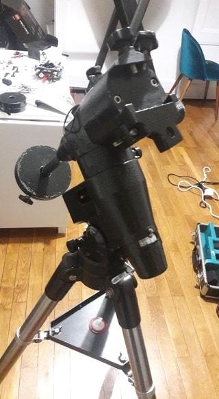 Monture équatoriale EQ5 + deux contrepoids + viseur polaire + trépied
