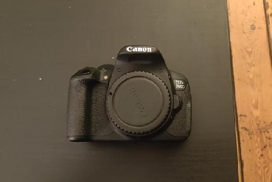 Canon EOS 700D défiltré, très bon état.