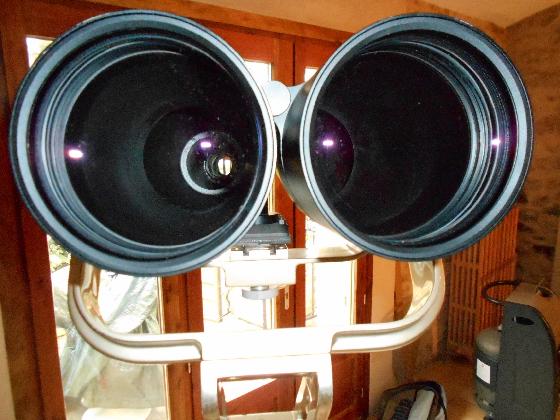 Jumelles astronomiques Brightsky ( Omegon) 28x110 et valise pour bricoleur